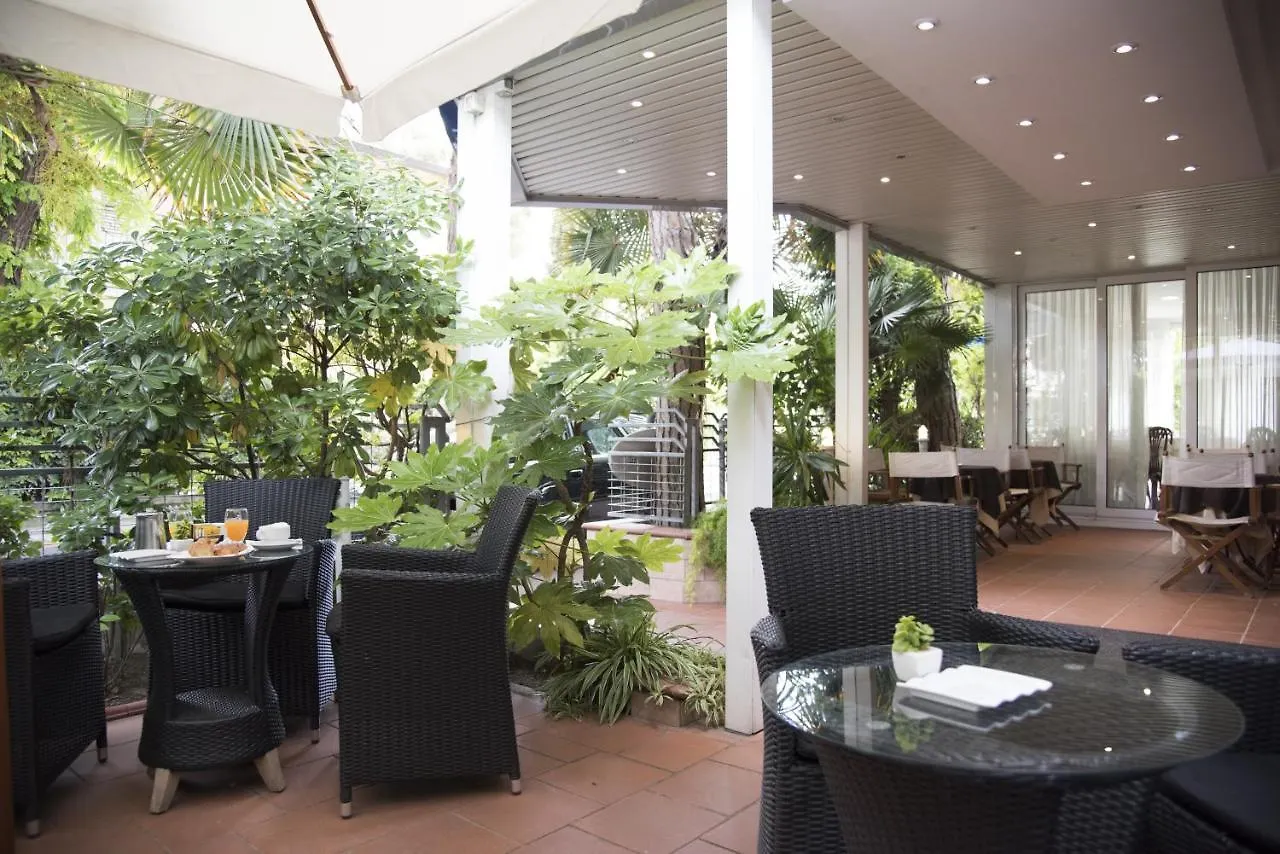 **  Hotel Puccini Riccione Italia