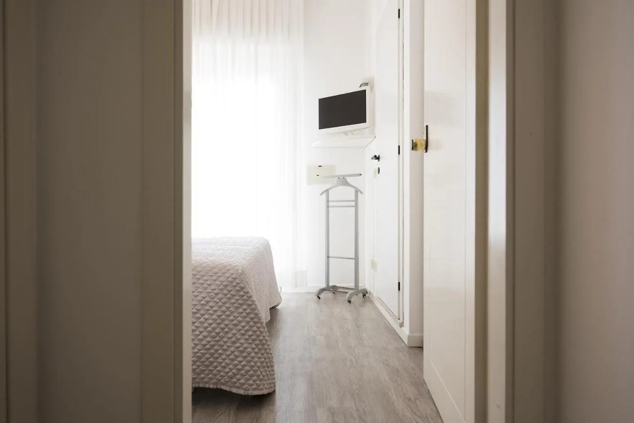 **  Hotel Puccini Riccione Italia